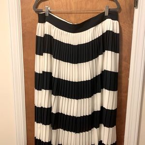 J.Crew Navy and Ivory striped Pleated Skirt